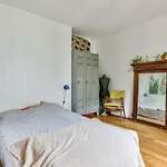 Big Studio In A Trendy Neighborhood!