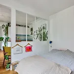 Big Studio In A Trendy Neighborhood!